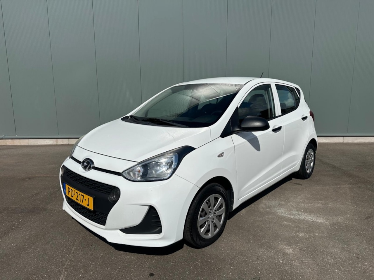 HYUNDAI I10