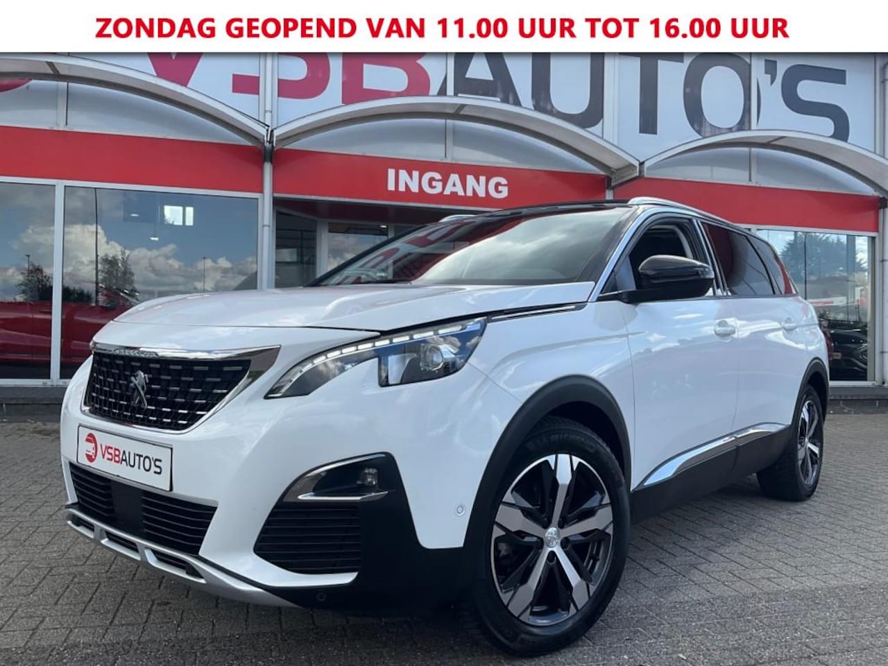 Peugeot 5008 - 1.2 PURETECH CROSSWAY 130PK 7-PRS PANO-DAK TREKHAAK NAVI CAMERA CARPLAY - AutoWereld.nl