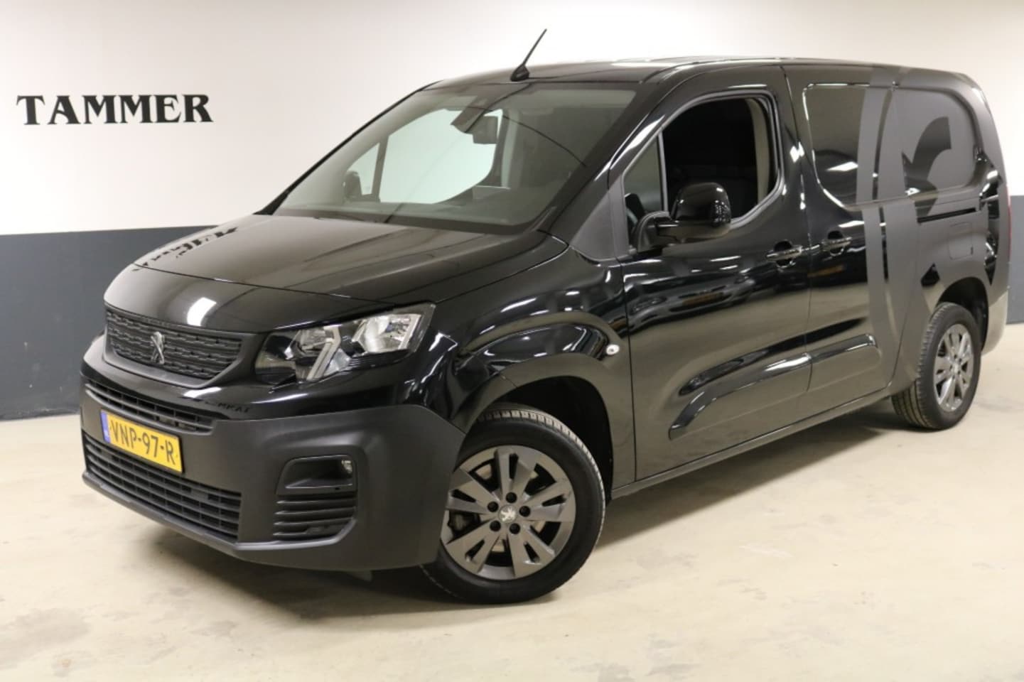 Peugeot Partner - 1.5 BLUEHDI 100 Asphalt H2 LONG-2XSCHUIFDEUR-CARPLAY-CAMERA-1000 - AutoWereld.nl