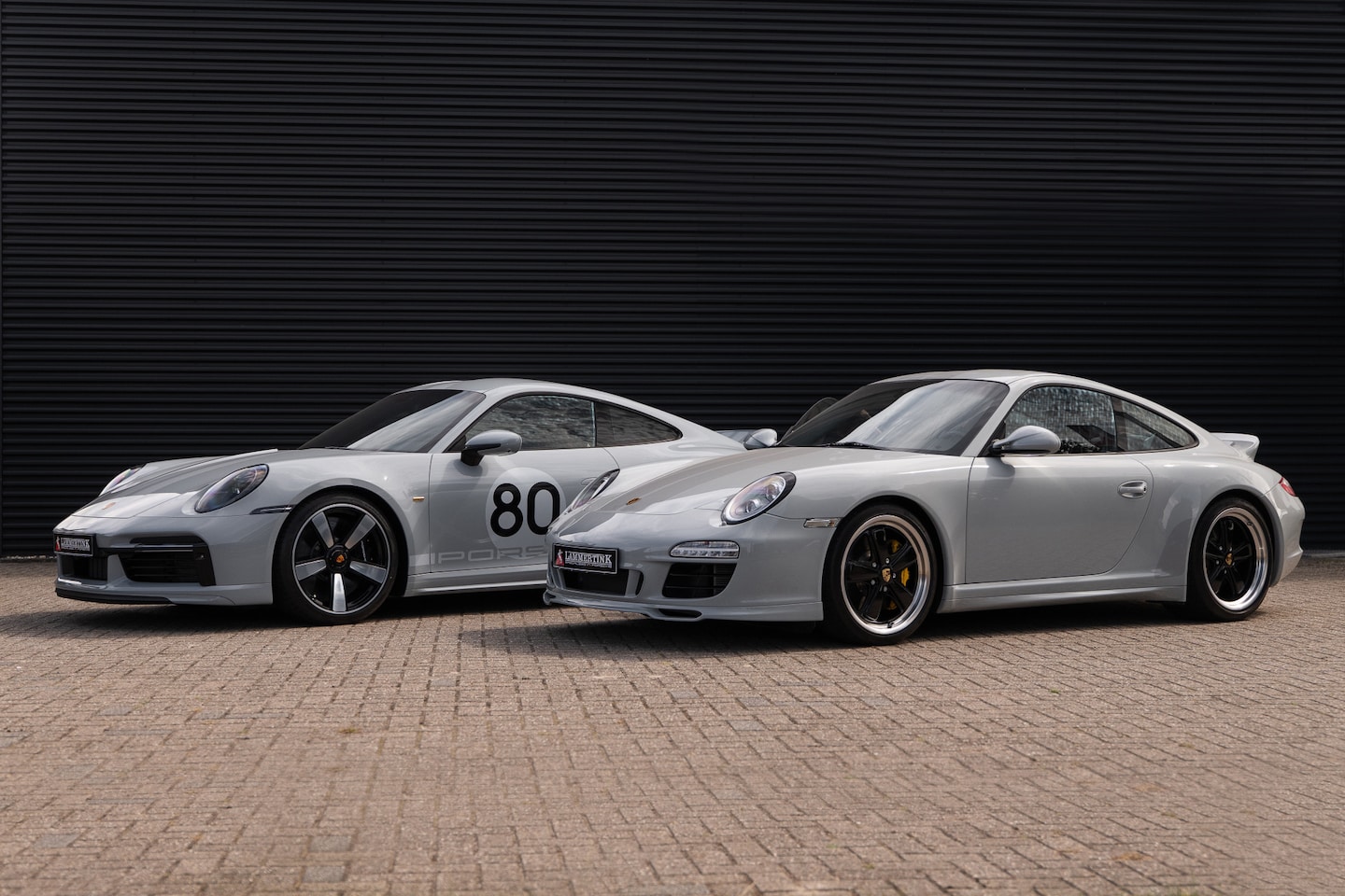 Porsche 911 - Sport Classic BTW/VAT l Concours state l Combi deal with 992 Sport Classic - AutoWereld.nl