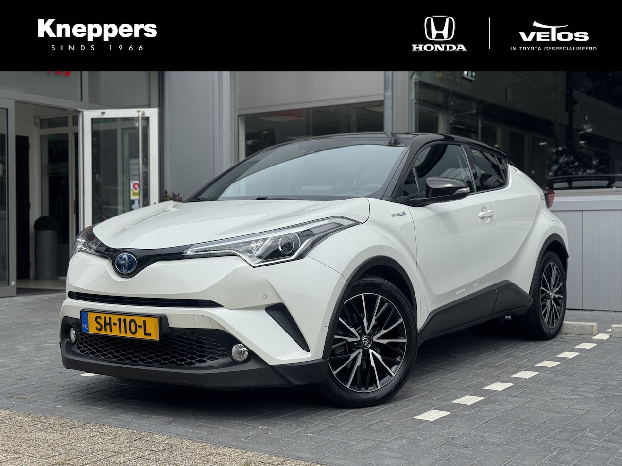 Toyota C-HR - 1.8 Hybrid Style Bi-Tone JBL, Dodehoekdetectie, Parkeersensoren V + A , All-in Rijklaarpri - AutoWereld.nl