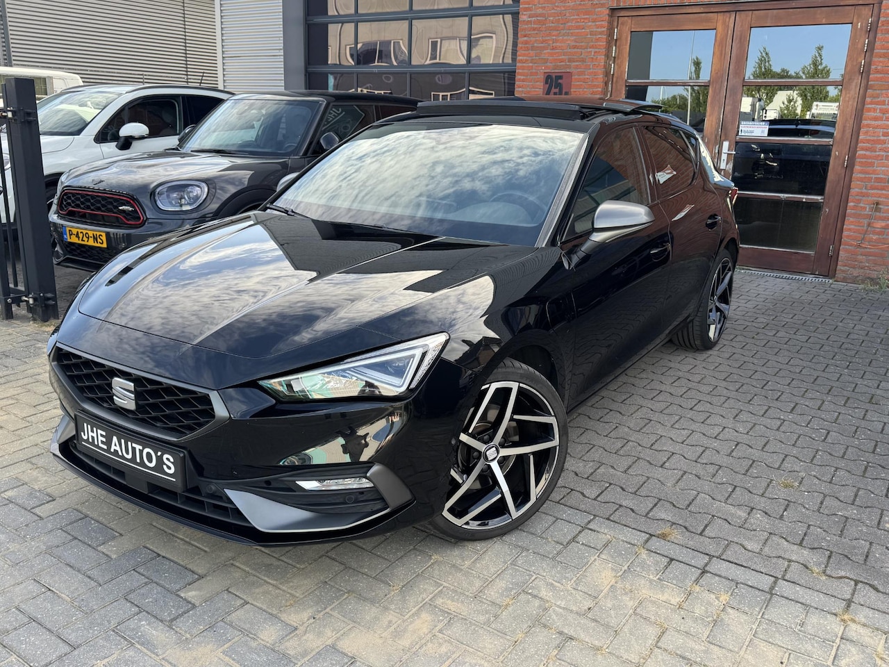 SEAT Leon - 1.4 TSI eHybrid PHEV FR | PANO | VOL OPTIES! | - AutoWereld.nl