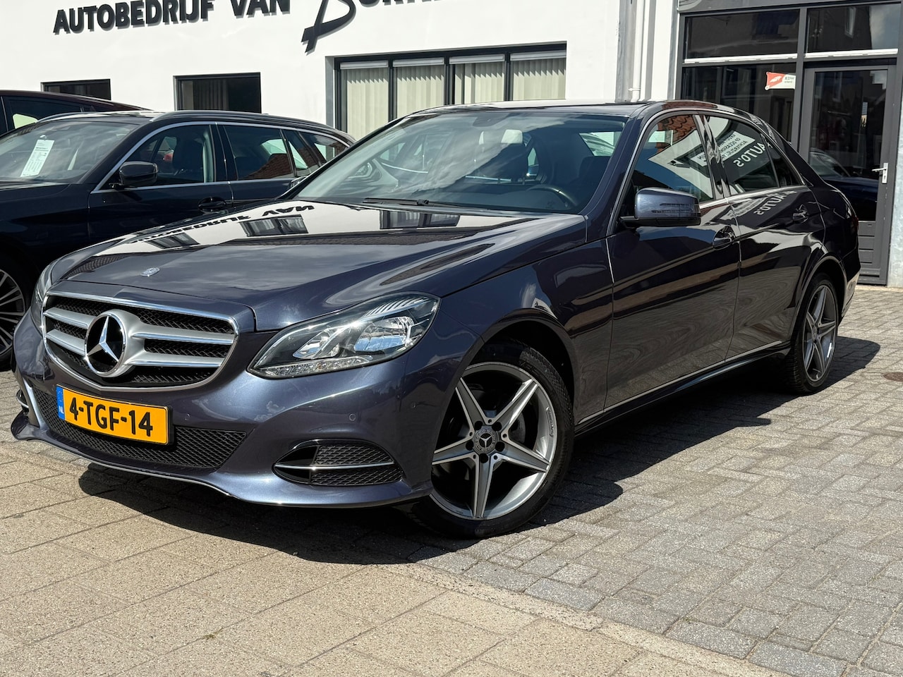 Mercedes-Benz E-klasse - 200 Avantgarde 200 Avantgarde, Navigatie,L.M.Velgen,Achteruitrij camera,Parkeersensoren - AutoWereld.nl