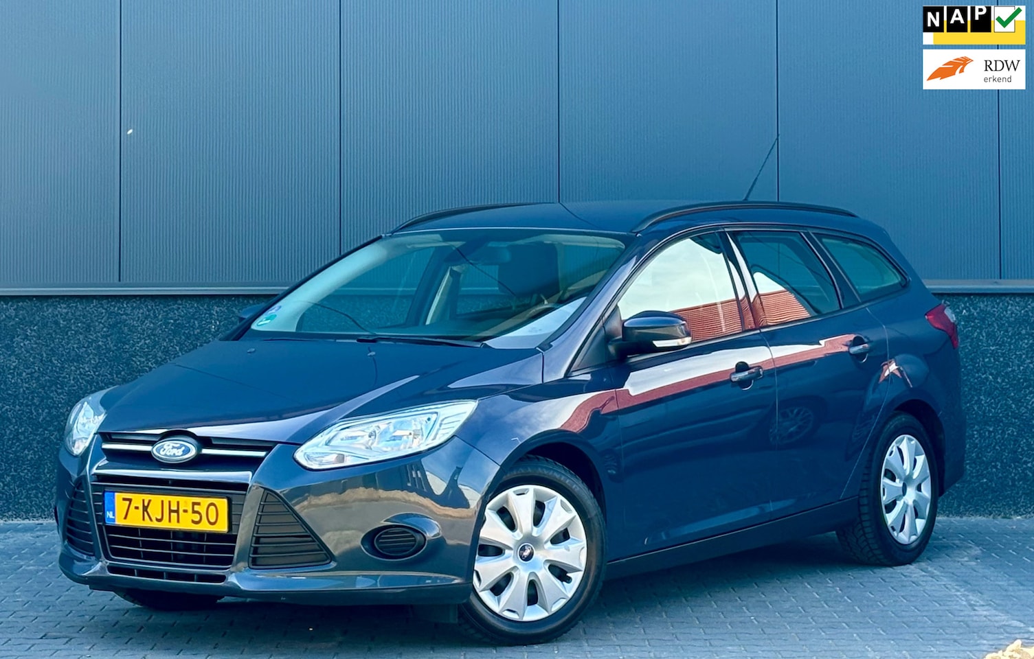 Ford Focus Wagon - 1.0 EcoBoost Airco | Cruise | NAP - AutoWereld.nl