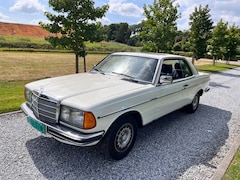 Mercedes-Benz 200-280 (W123) - 230 CE