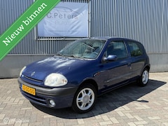 Renault Clio - 1.4 RT 2000 / Nieuwe APK / Elektrische ramen / Afstandbediening 2x / NAP