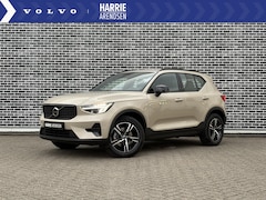 Volvo XC40 - 2.0 B4 Plus Dark | Trekhaak | Adaptive cruise control | Verwarmbare voorruit | Dode hoek d