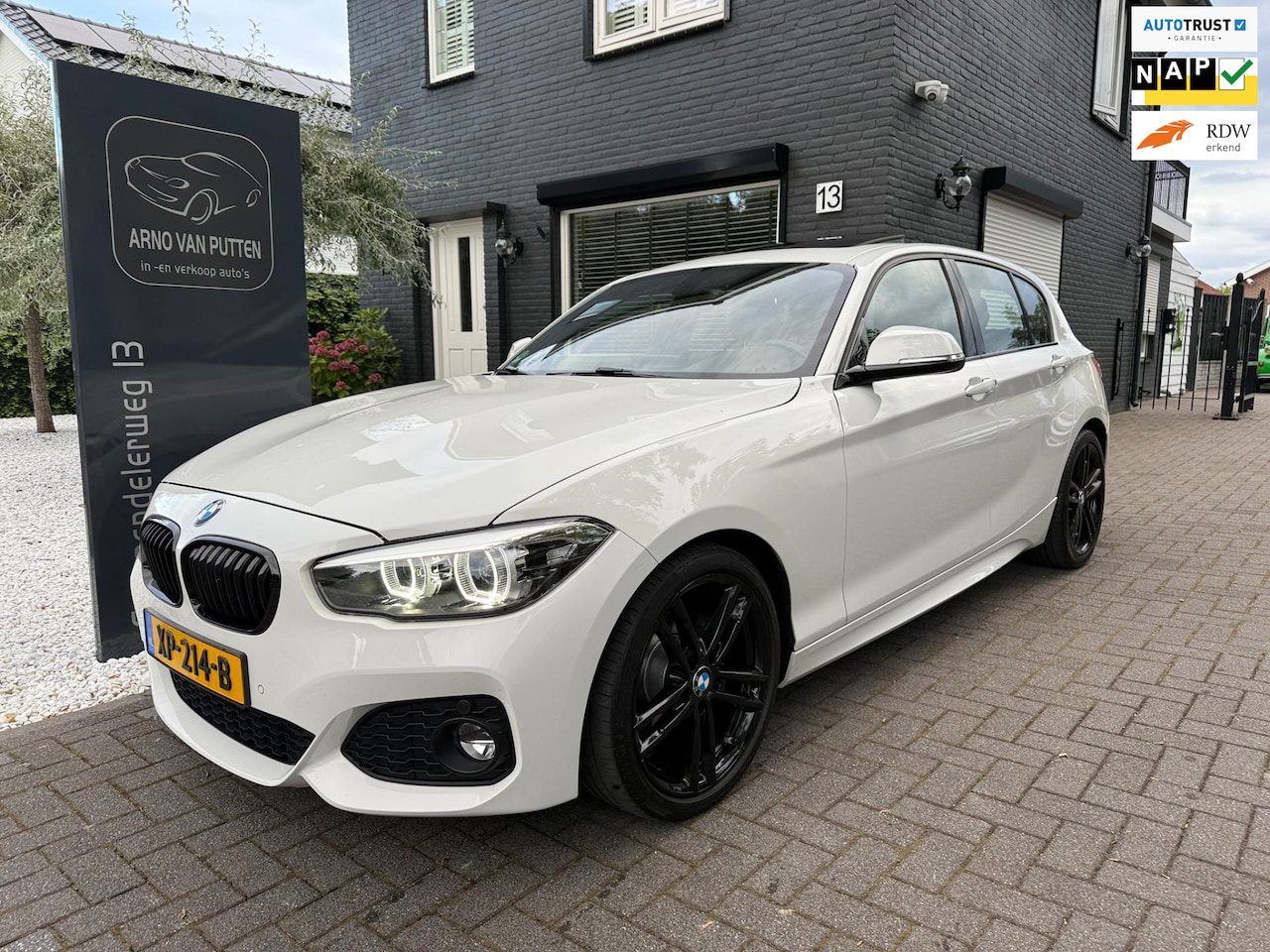 BMW 1-serie - 118i M Pakket Corporate High Executive - AutoWereld.nl