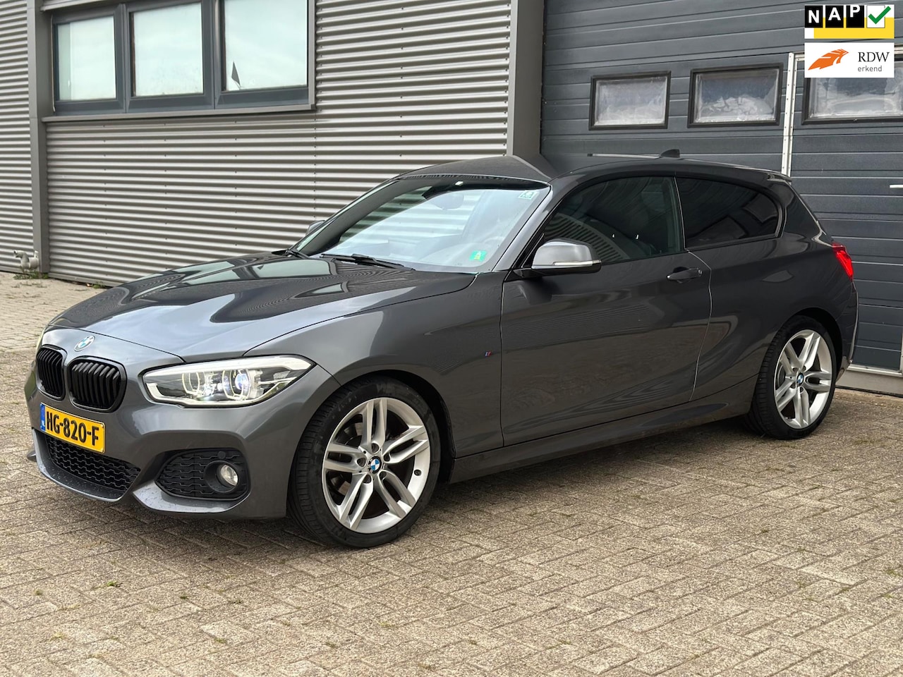 BMW 1-serie - 118i M Sport - COMPLEET M!! - ALACANTARA BEKLEDING - NETTE STAAT - NWE APK!! - AutoWereld.nl