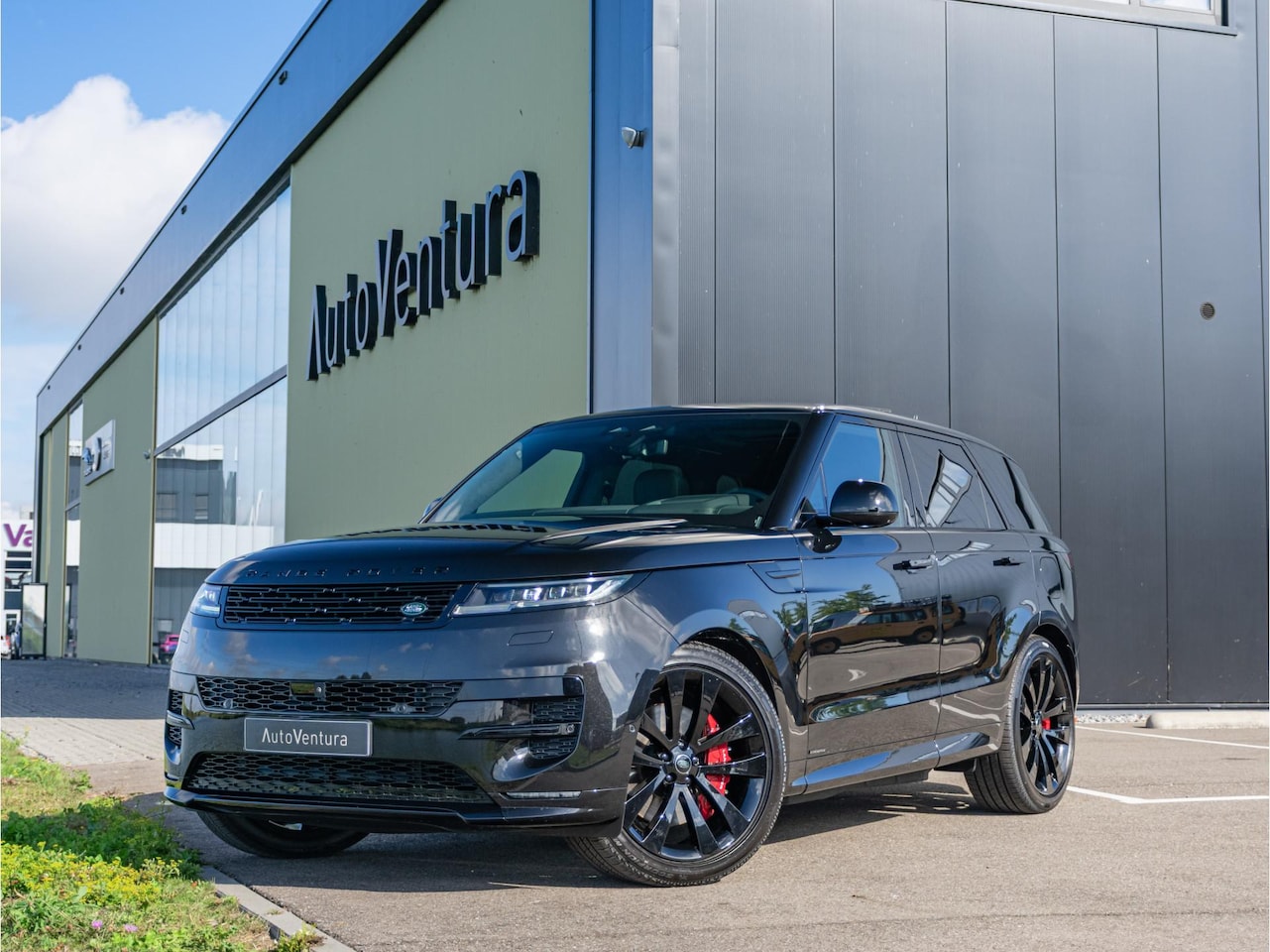 Land Rover Range Rover Sport - 3.0 P550e Autobiography PHEV Trekhaak l Schuif- /kantel Pano l Stoelventilatie l Soft Clos - AutoWereld.nl