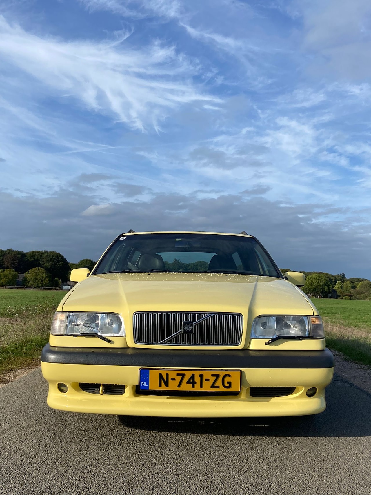 Volvo 850 - 2.3i T-5 T-5R, volledige historie vanaf aankoopfactuur! 2e eigenaar. - AutoWereld.nl