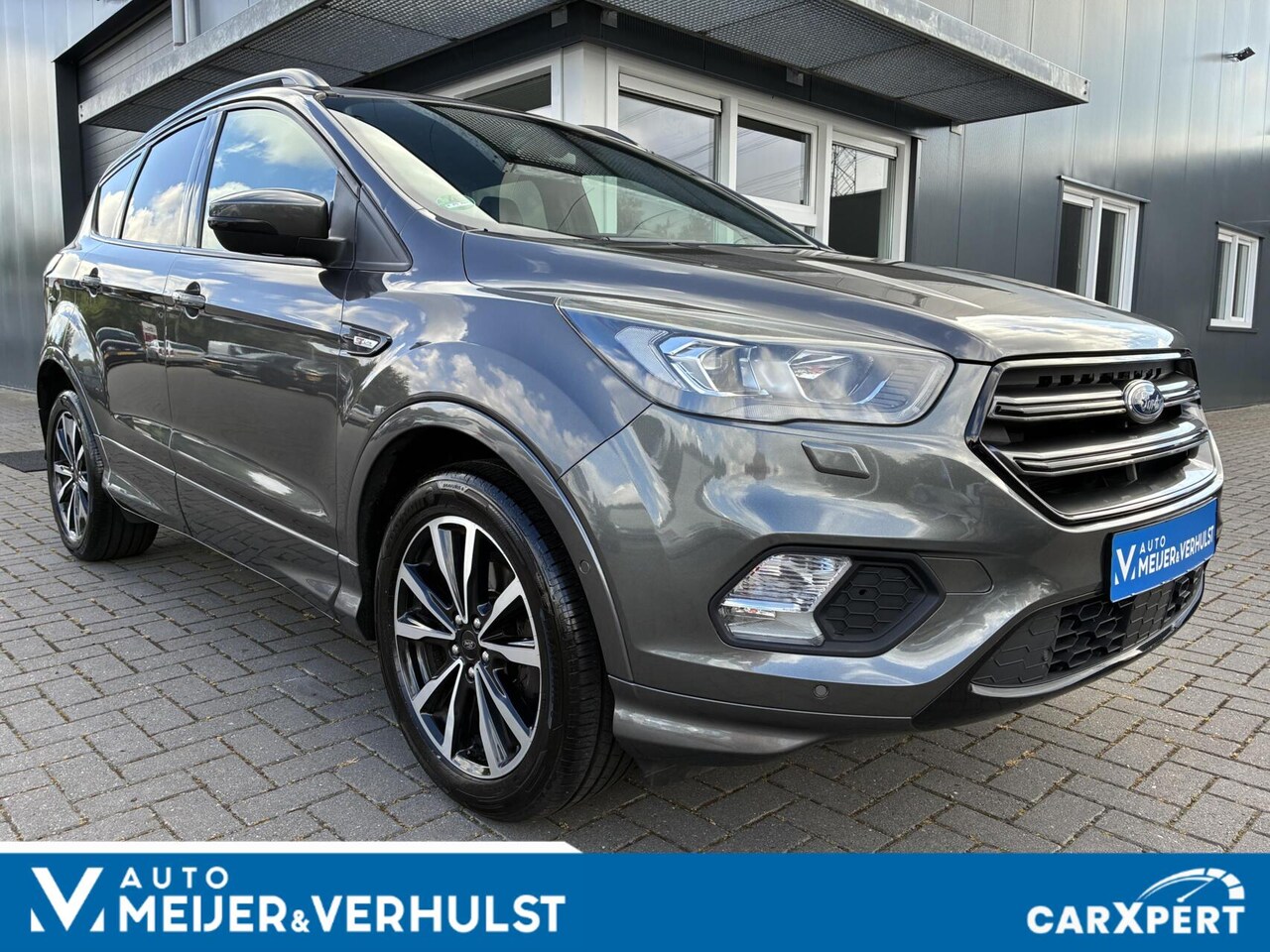 Ford Kuga - 1.5 EcoBoost 150 PK ST Line | HALF-LEDER | NAVI | WINTER | 100000 KM!!! - AutoWereld.nl