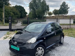 Toyota Aygo - 1.0-12V | Airco | Apk 13/03/26 | 5Drs | Lage Km Stand | Centrale deurvergrendeling |