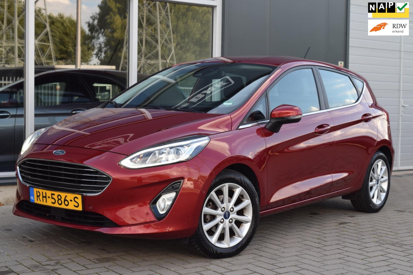 Ford Fiesta - 1.5 TDCi Titanium | Adaptive Cruise | Navi | NAP + APK 8-2026 - AutoWereld.nl