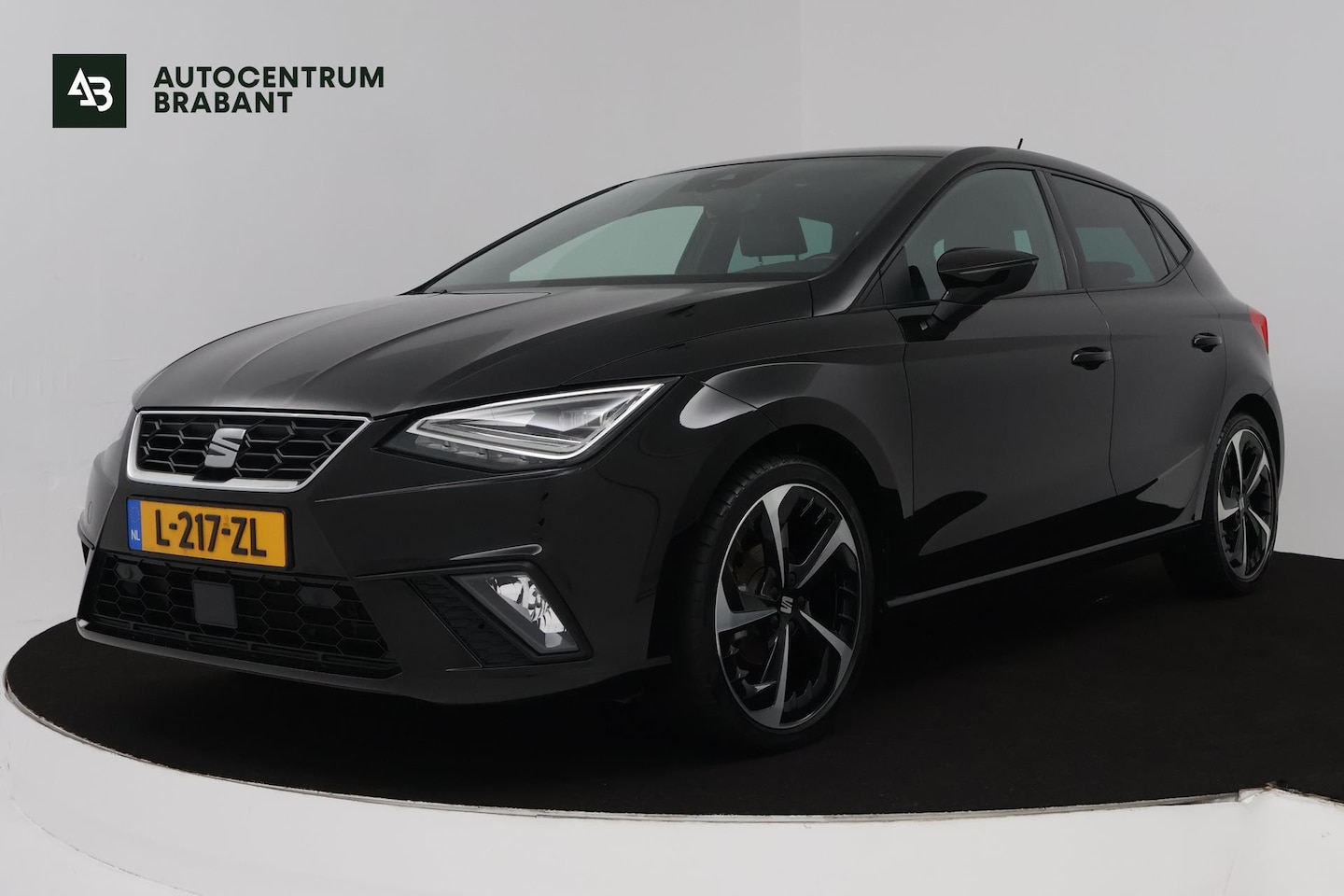 SEAT Ibiza - 1.0 EcoTSI FR Business Intense (ACHTERUITRIJCAMERA, STOELVERWARMING, DIGITALE COCKPIT, PAR - AutoWereld.nl