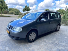 Volkswagen Touran - 1.6-16V FSI Business Airco 7 Persoons