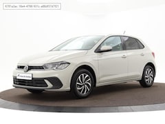 Volkswagen Polo - Life Edition 1.0 TSI 95 pk 5 versn. Hand · Achteruitrijcamera · Regensensor ·