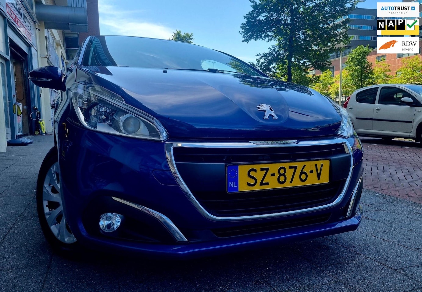 Peugeot 208 - 1.2 PureTech Blue Lion 5drs Airco ElecRam - AutoWereld.nl