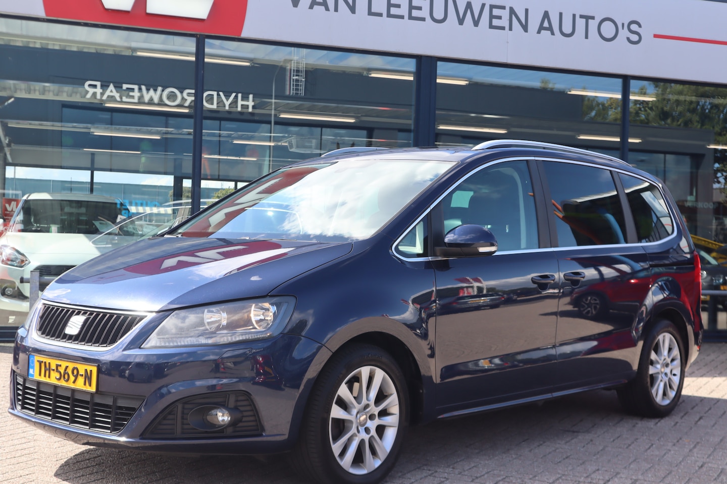 SEAT Alhambra - 2.0 TDI Style Business | Nieuw Binnen! | Automaat | Stoelverwarming | APK 02-08-2026 - AutoWereld.nl