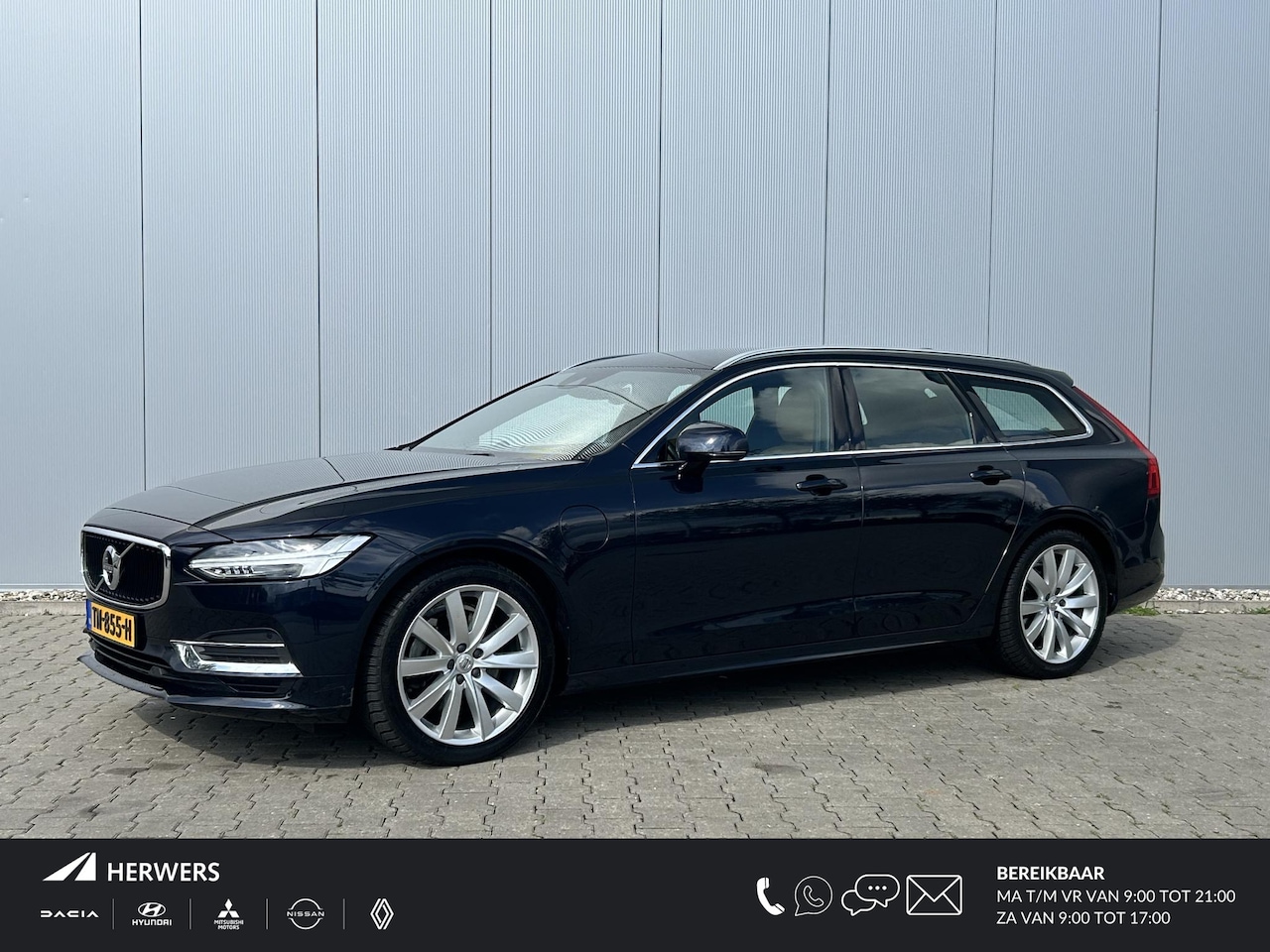 Volvo V90 - 2.0 T8 AWD Momentum / Navigatie / Climate Control / Cruise Control Adaptief / Achterklep E - AutoWereld.nl