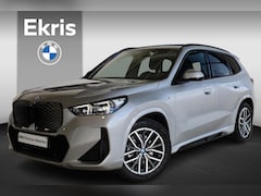 BMW iX1 - eDrive20 M Sportpakket | Premium Pack | Travel Pack | Elektr. Trekhaak | Driving Assistant