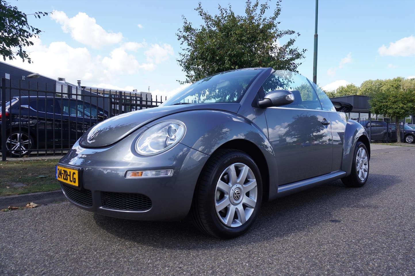 Volkswagen New Beetle Cabriolet - 1.6 75KW Highline Airco Elect Kap NL-Auto 1e Eig - AutoWereld.nl