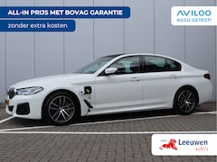 BMW 5-serie - 545e xDrive | H&K | Head-up | Parkeercamera | M-sport | Leder