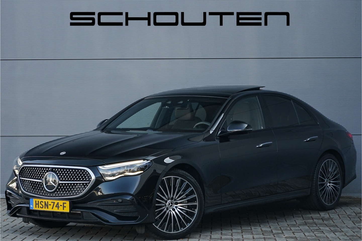 Mercedes-Benz E-klasse - 220 D 4M AMG Night Pano Luchtvering Trekhaak Fabrieksgarantie - AutoWereld.nl