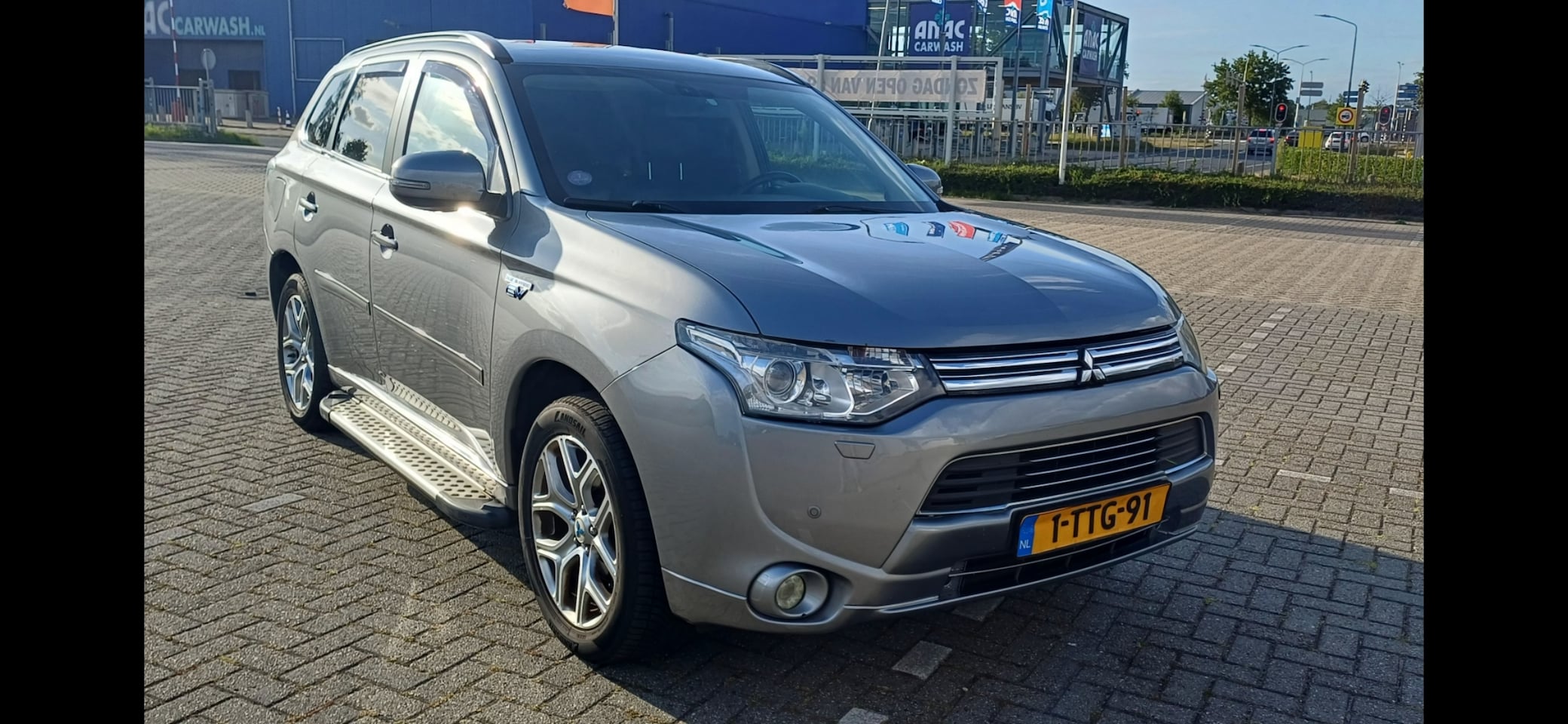 Mitsubishi Outlander - 2.0 PHEV instyle - AutoWereld.nl