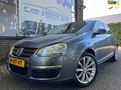 Volkswagen Jetta - 1.6 FSI Comfortline|6-bak|Trekhaak|