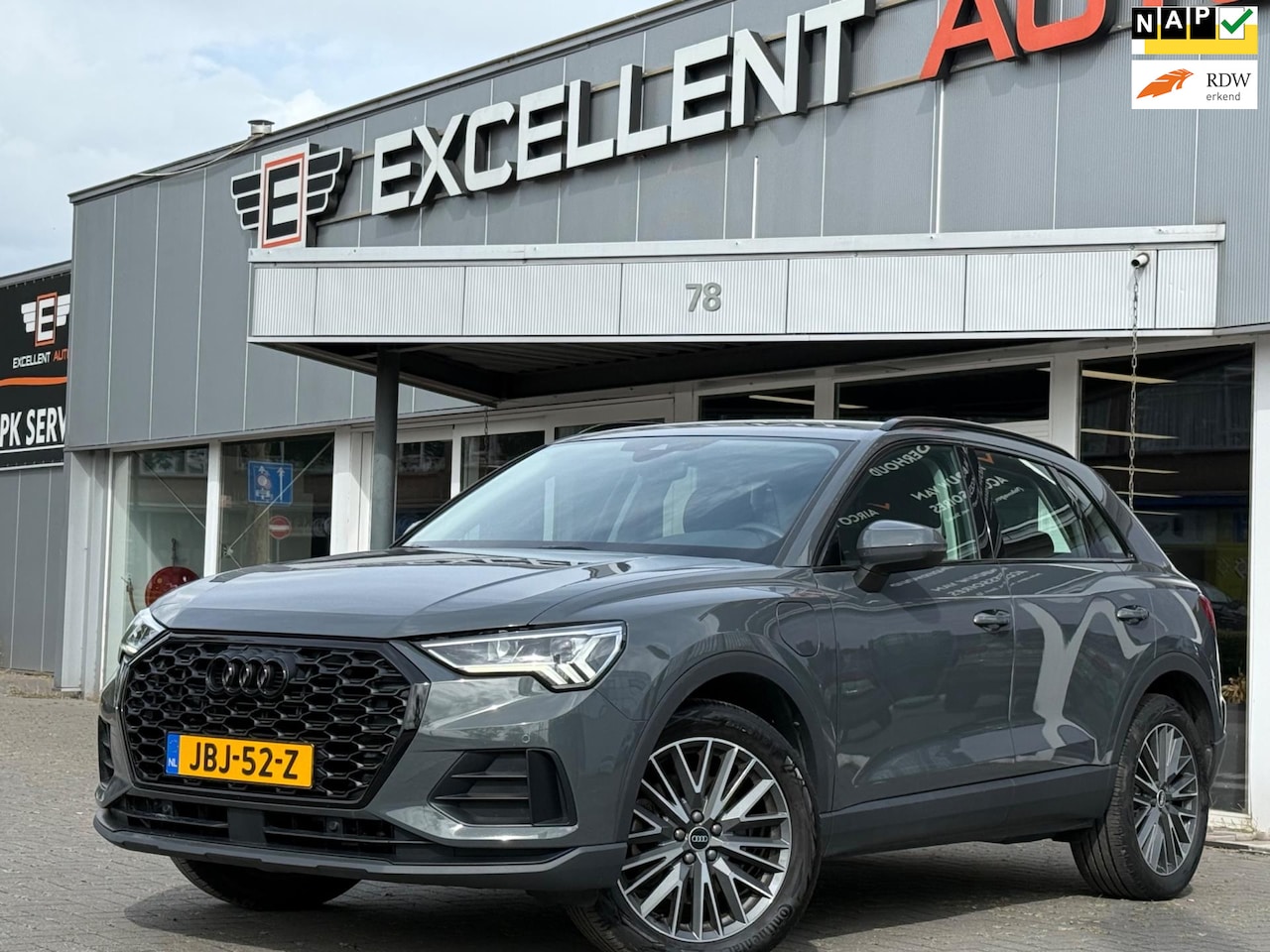 Audi Q3 - 45 TFSI e Business | Black Edition - AutoWereld.nl