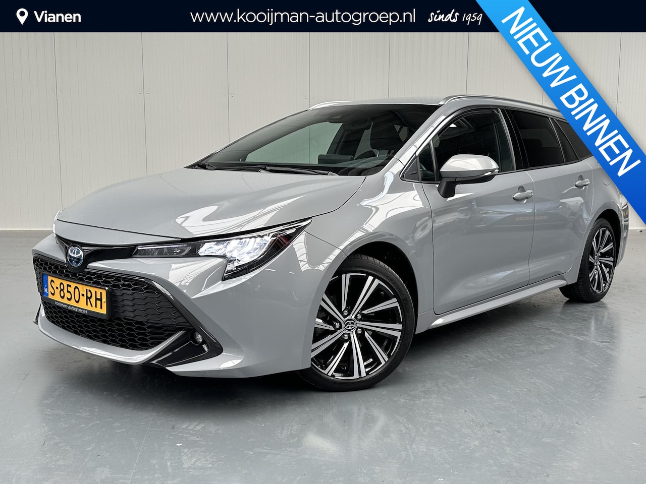 Toyota Corolla Touring Sports - 1.8 Hybrid Business Plus NL Auto, slechts 31000km, 1e eigenaar en BTW auto - AutoWereld.nl