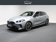 BMW 1-serie - M135 xDrive Innovation Harman Kardon