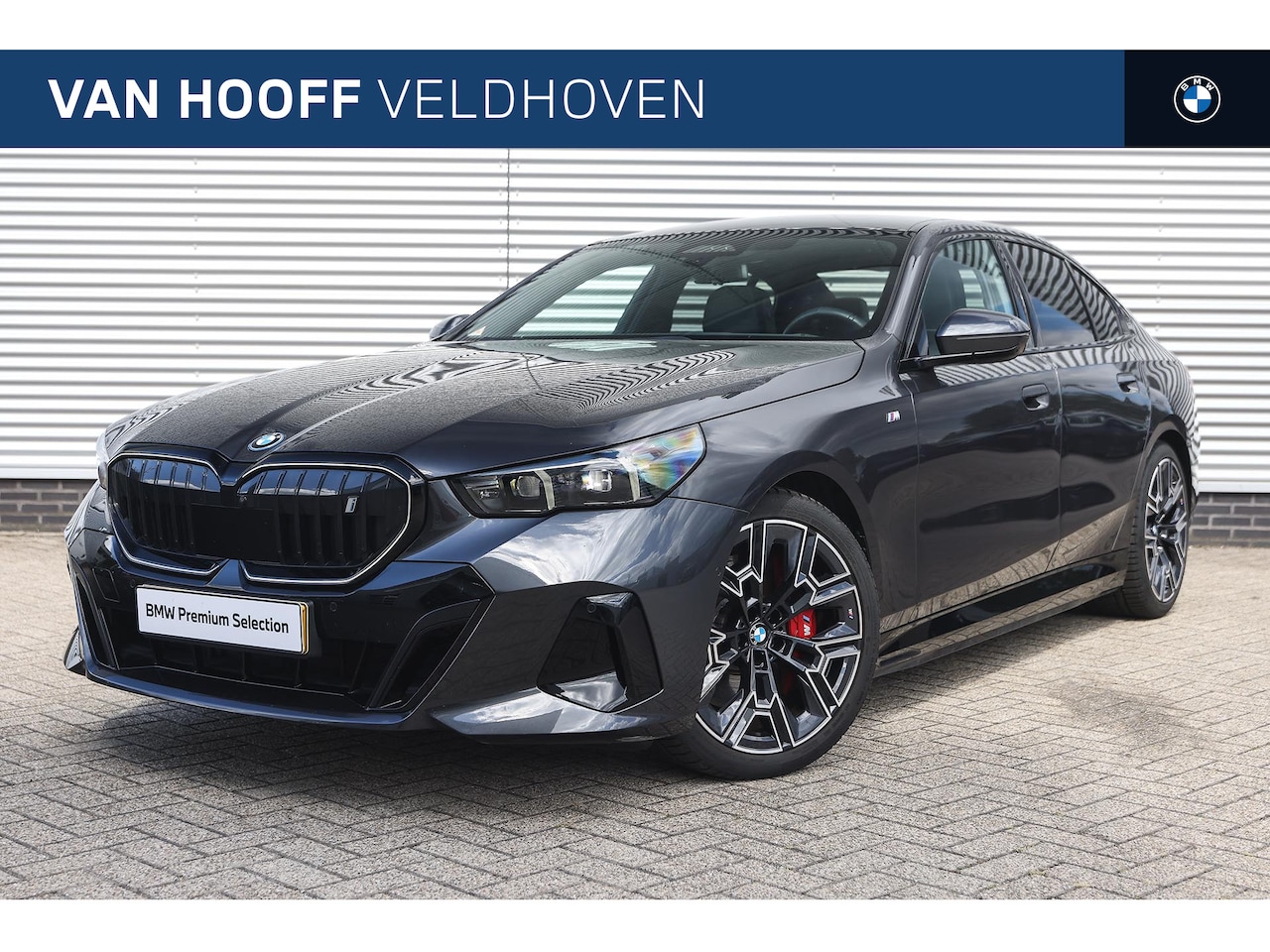 BMW i5 - eDrive40 M Sport / Panoramadak / Trekhaak / Adaptieve LED / Comfort Access / Stoelverwarmi - AutoWereld.nl