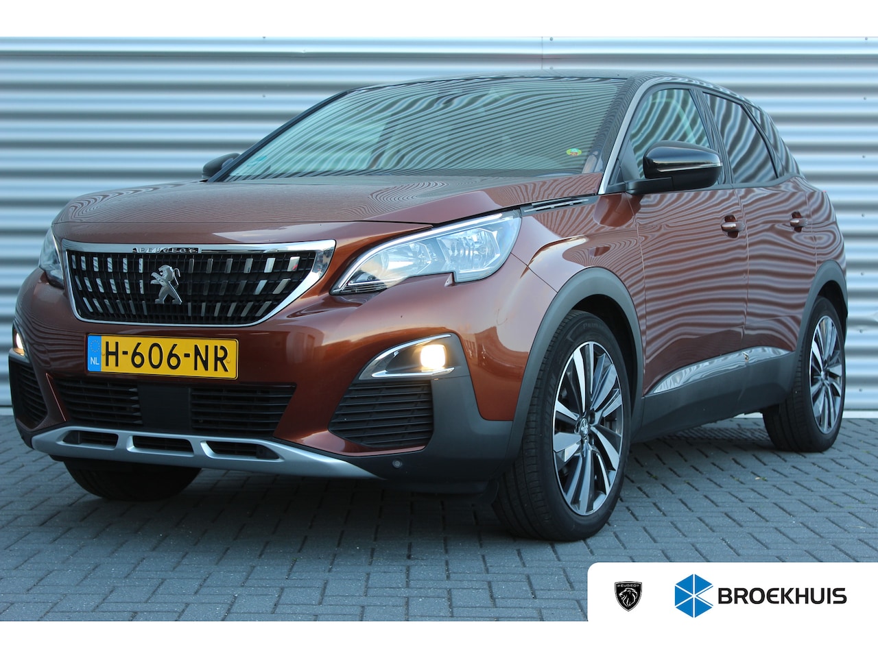 Peugeot 3008 - 1.2 PURETECH 130PK ALLURE AUTOMAAT / NAVI / LEDER / CLIMA / LED / PDC / 19" LMV / CAMERA / - AutoWereld.nl