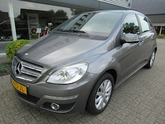 Mercedes-Benz B-klasse - 200 Automaat/Trekhaak