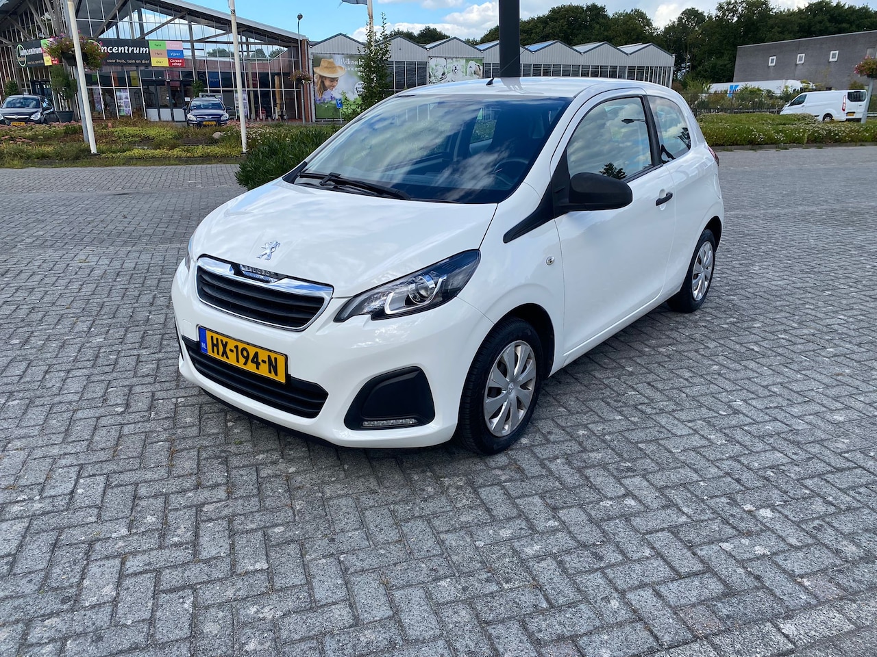 Peugeot 108 - 1.0 e-VTi Junior - AutoWereld.nl
