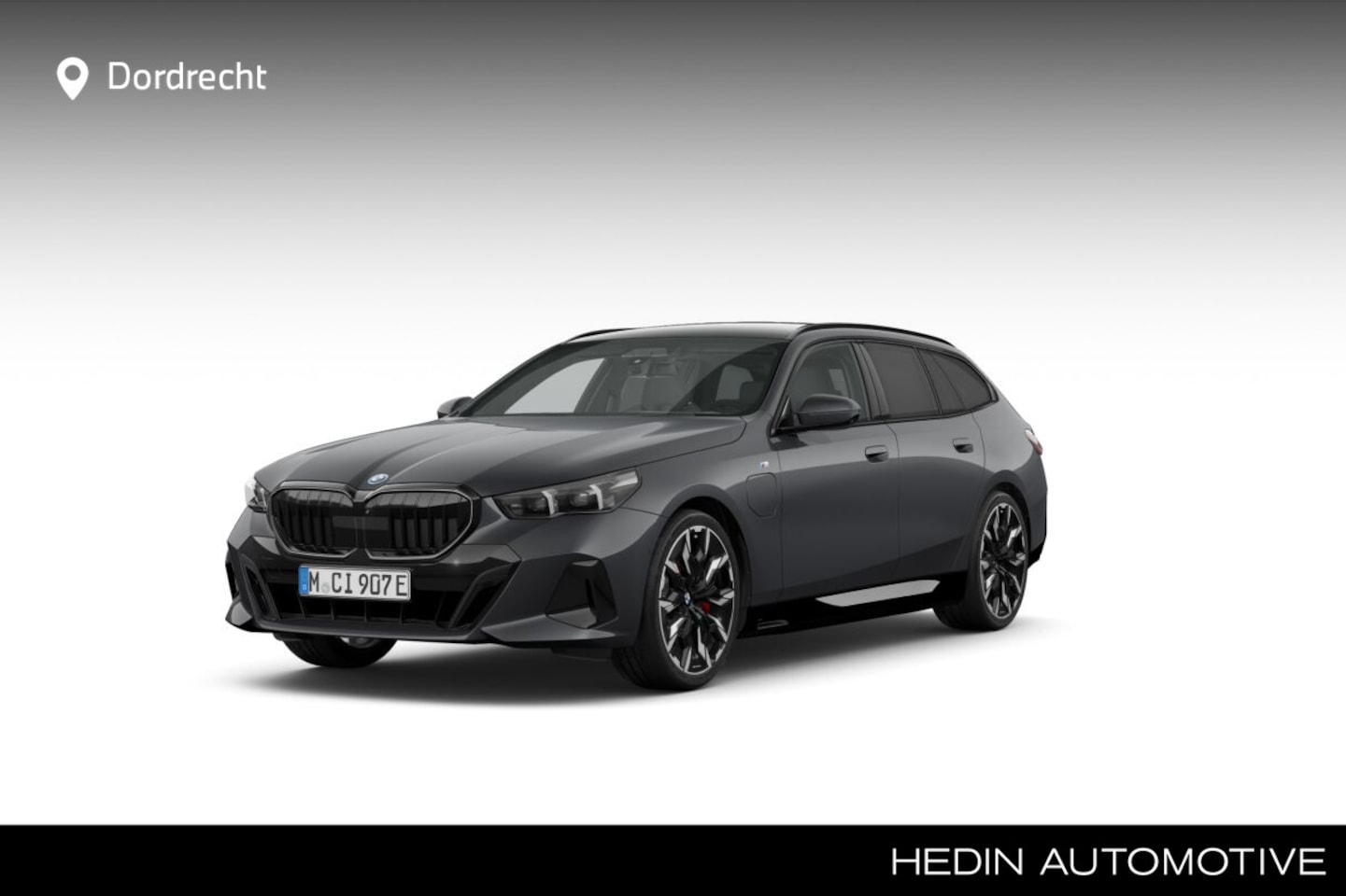BMW 5-serie Touring - 550e xDrive | 21 Inch | M-Sportpakket Pro | Innovation Pack | Travel Pack | Comfort pack | - AutoWereld.nl