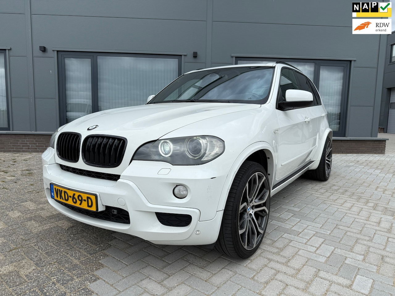 BMW X5 - REIHE // 3.0d // Grijs kenteken // Automaat // M-Pakket - AutoWereld.nl