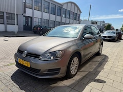 Volkswagen Golf - 1.2 TSI Trendline TIK IN DE MOTOR