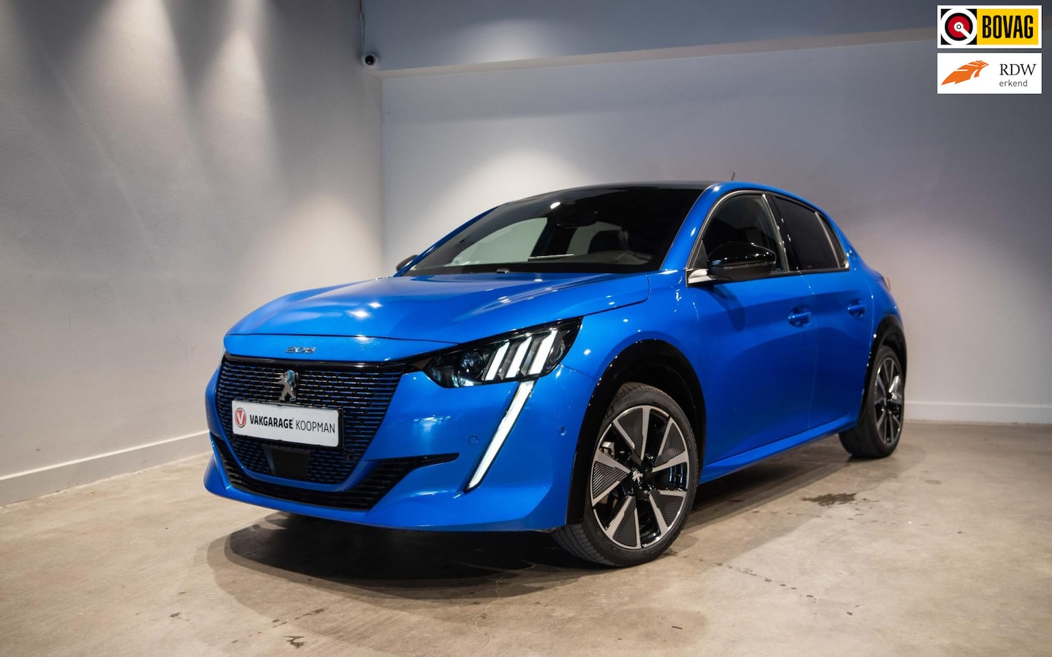 Peugeot e-208 - EV GT Première Panoromadak 1 fase 50 kWh - AutoWereld.nl