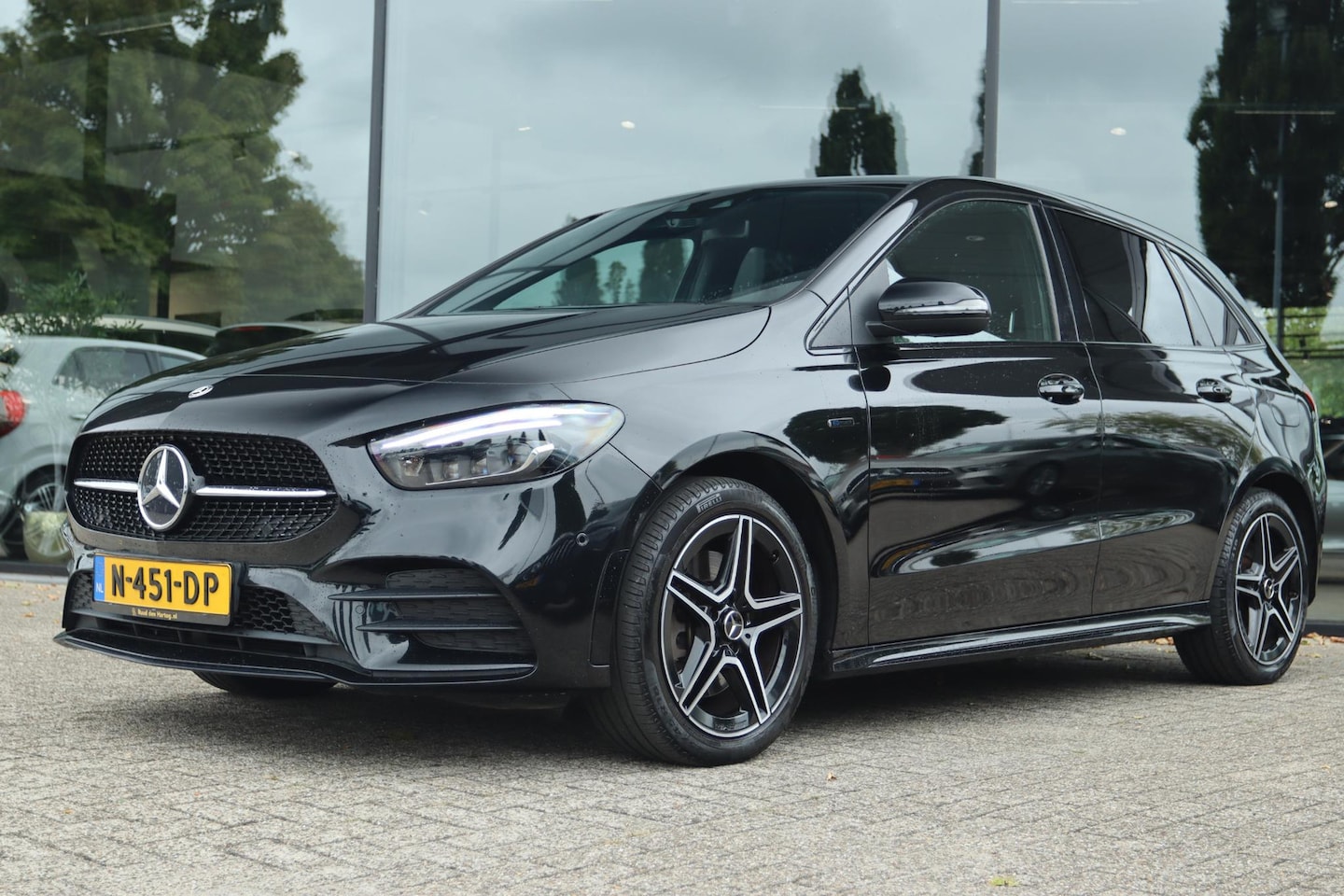 Mercedes-Benz B-klasse - 250E BUSINESS SOLUTIONS AMG LIMITED | LED | WIDESCREEN | CARPLAY | TREKHAAK | CAMERA - AutoWereld.nl