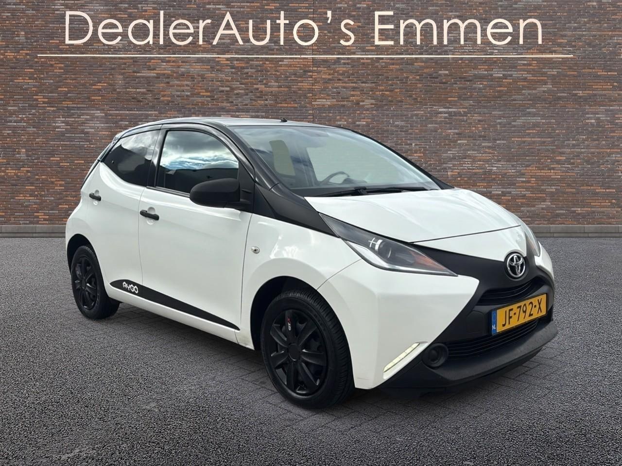 Toyota Aygo - 1.0 VVT-i x-now AIRCO CV+AB EL.RAMEN 2016 - AutoWereld.nl