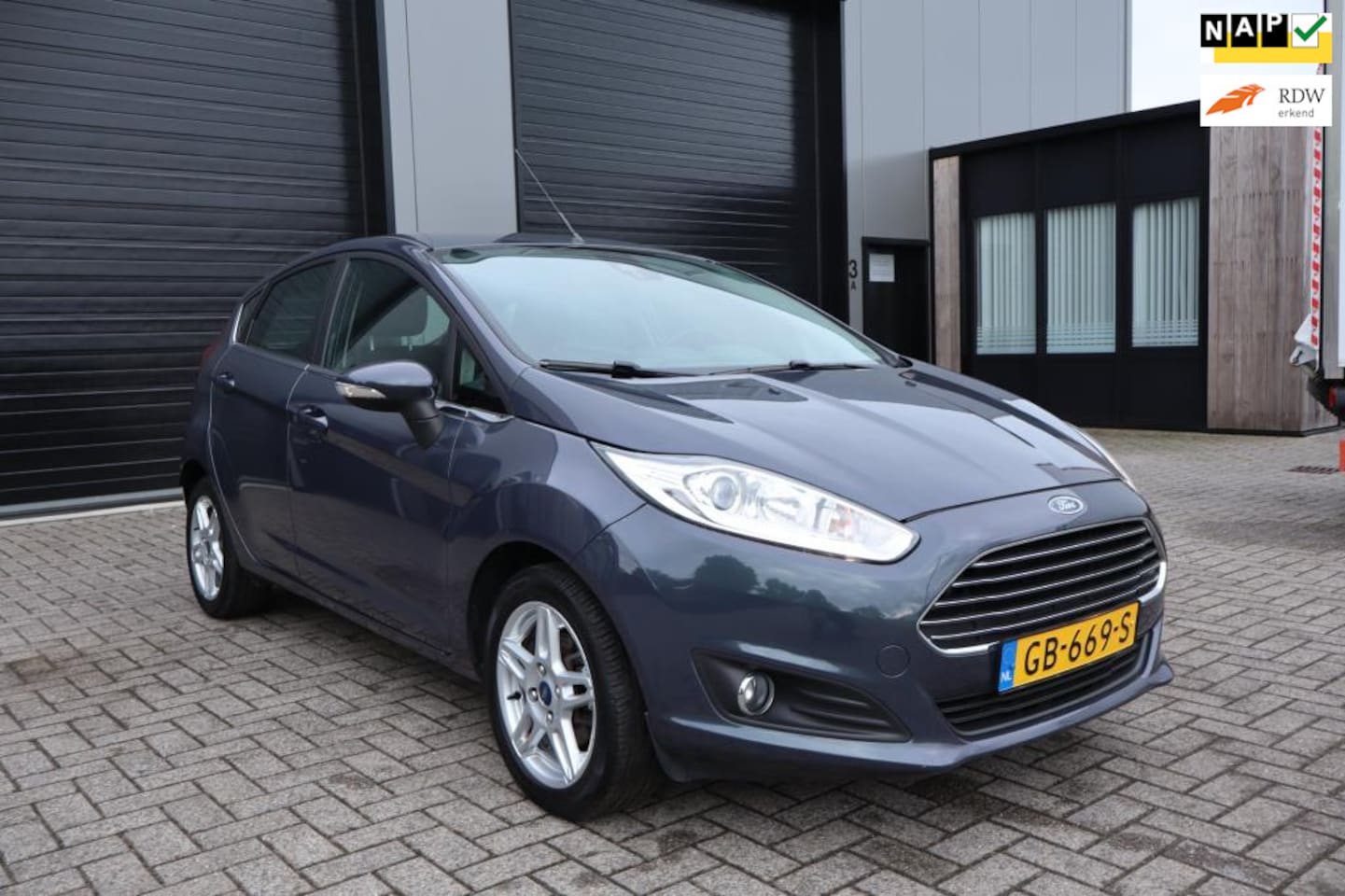 Ford Fiesta - 1.0 EcoBoost Titanium 1E EIG | CRUISE | PDC | AIRCO | NAVI | DEALER ONDERHOUDEN - AutoWereld.nl