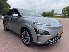 Hyundai Kona - PREMIUM 64KWH FINAL EDITION/SOH 100%/ODAK/LEER/ACARPLAY/LED/FABRIEKSGARANTIE