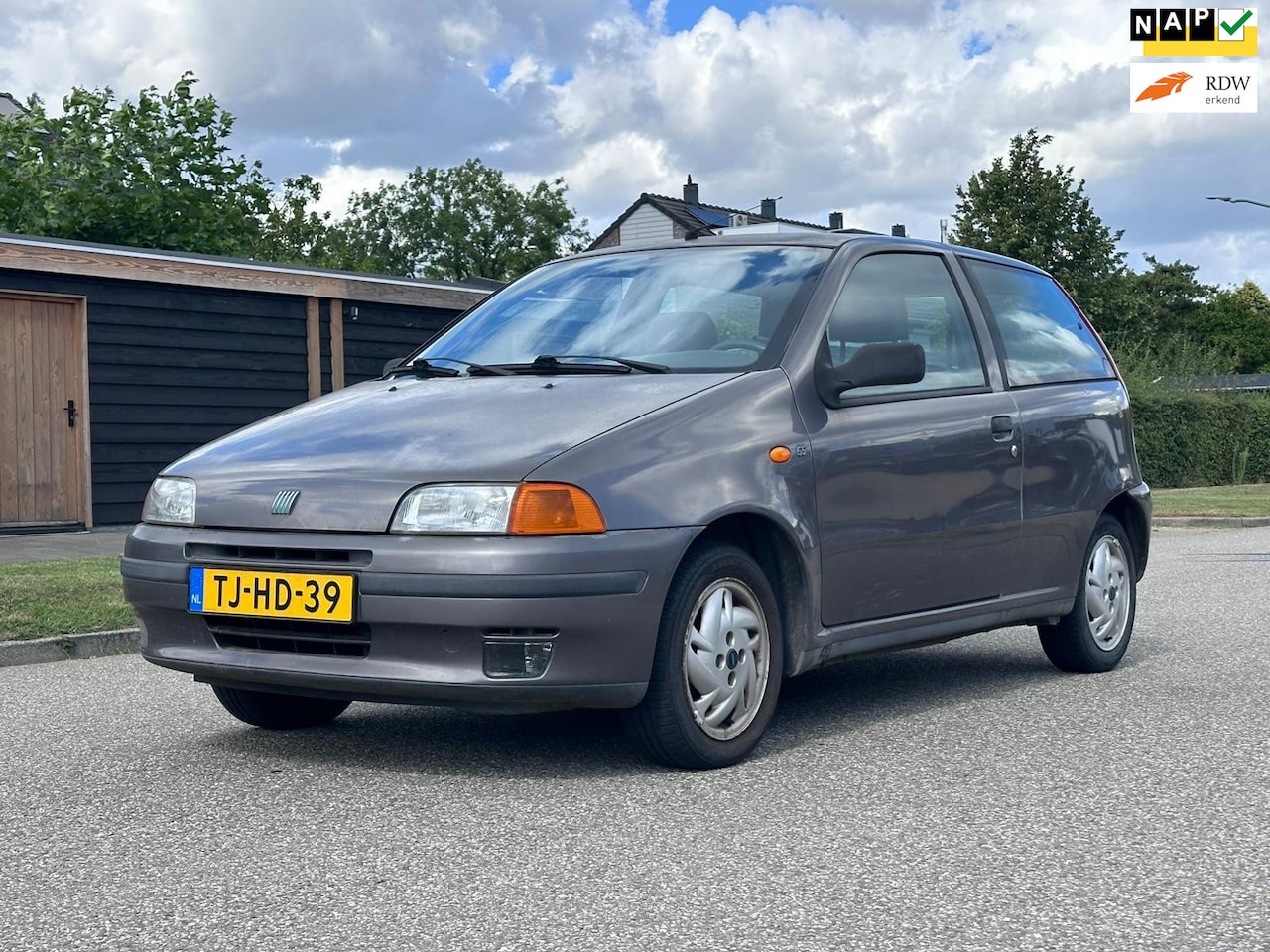 Fiat Punto - 1.1 55 SX Fortuna 93.000 NAP*19-12-2025 APK*Trekhaak*Elektrische ramen* - AutoWereld.nl