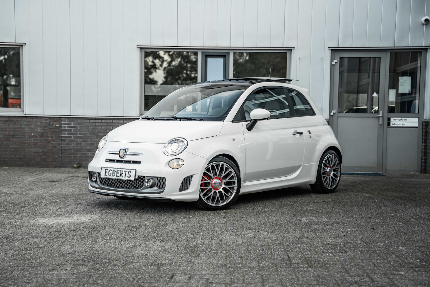 Abarth 595 - | 1.4 160PK Turismo | Pano | Automaat - AutoWereld.nl
