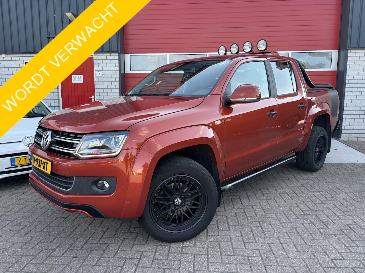 Volkswagen Amarok - 2.0 TDI 4Motion BM AUTOMAAT / XENON / TREKHAAK / LEDER / STOELVERW / GR NAVI / CAMERA / PD - AutoWereld.nl