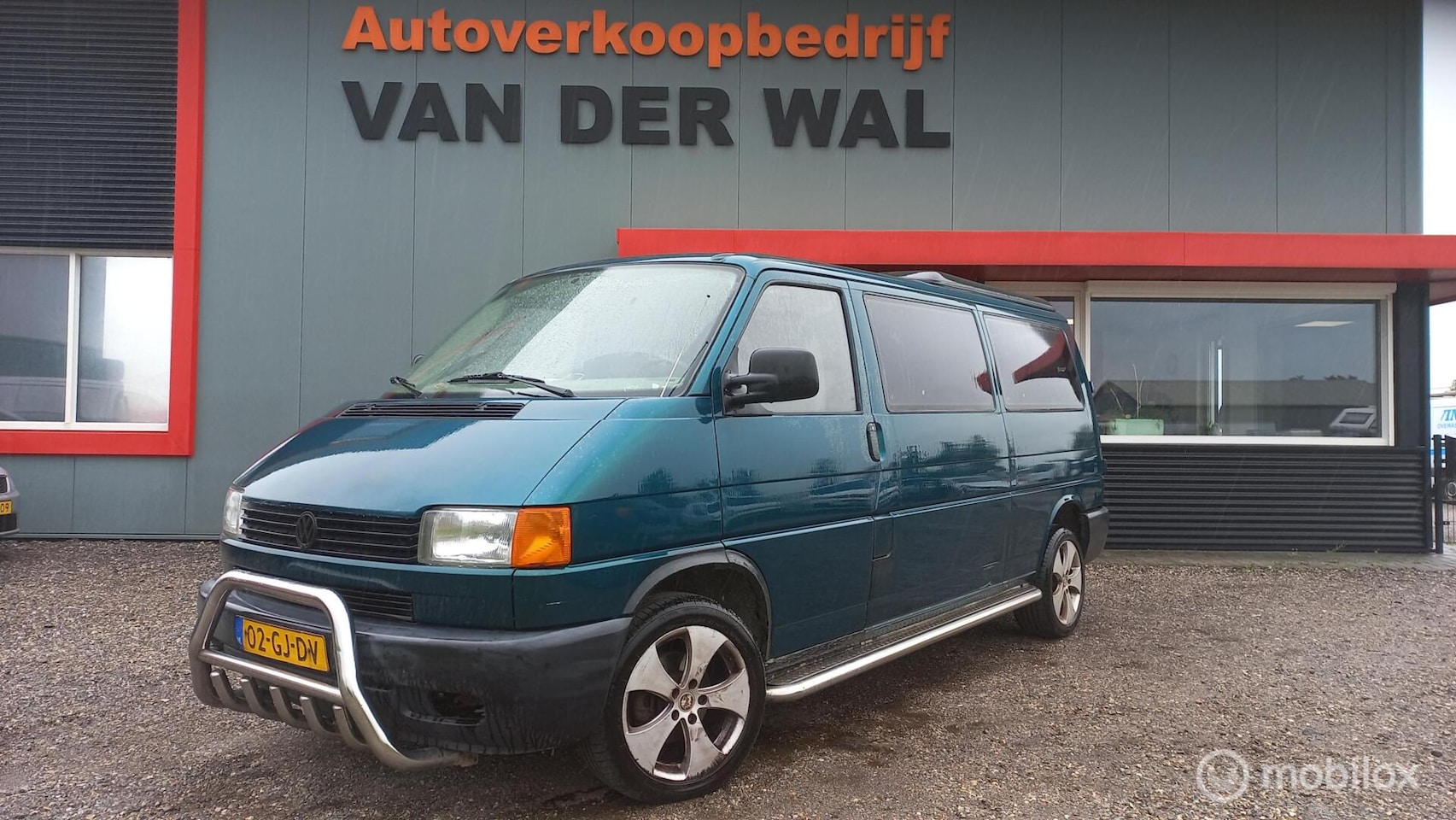 Volkswagen Transporter - Camper /8 personen /MOTOR NIET 100% MAAR RIJD WEL - AutoWereld.nl