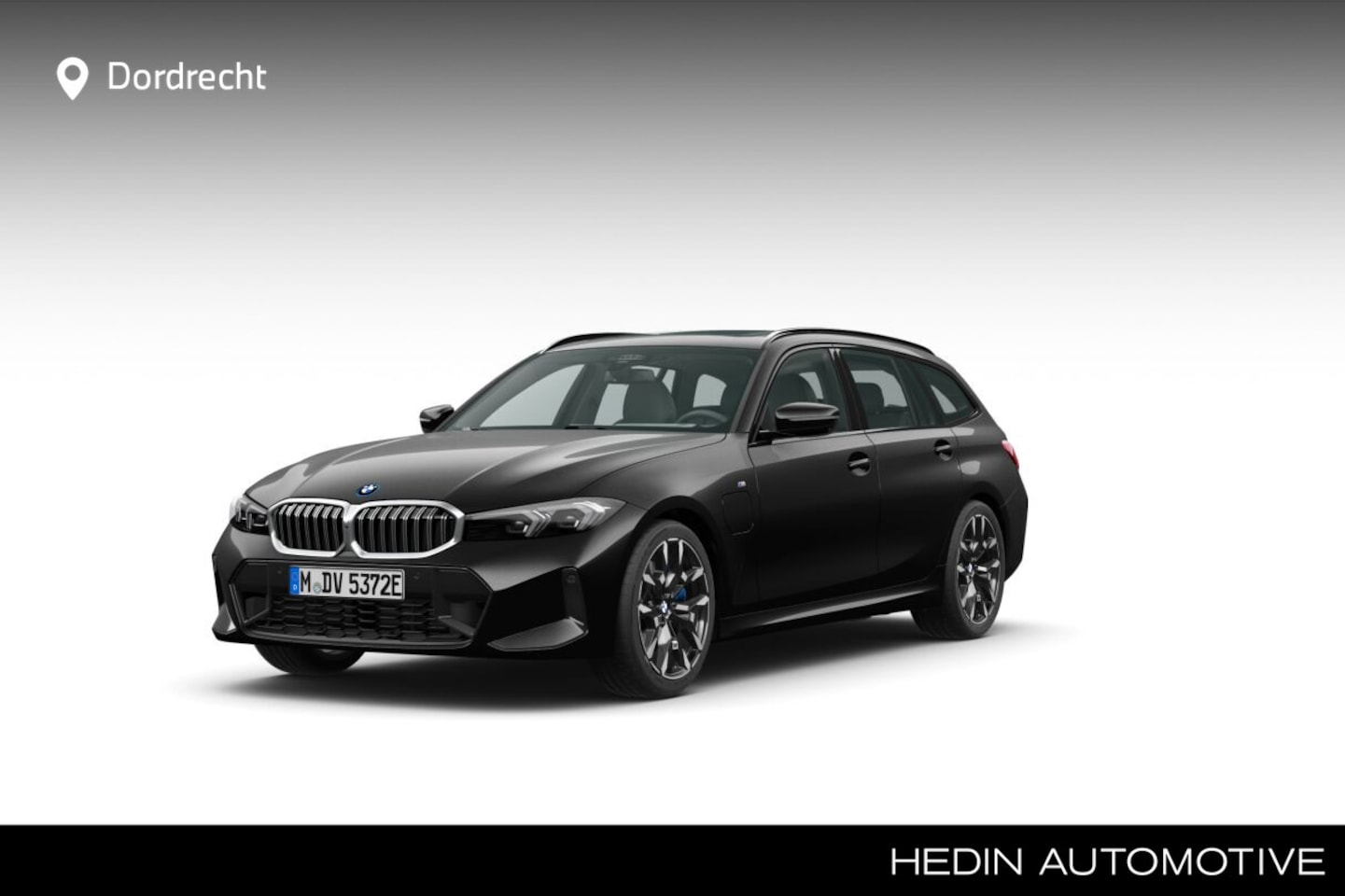 BMW 3-serie Touring - | 19 Inch | M-Sportpakket | Innovation Pack | Comfort Pack | Panoramadak | Trekhaak 330e - AutoWereld.nl